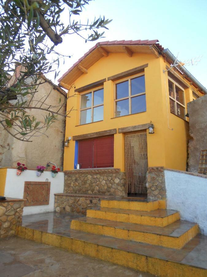 הוילה Olvés Casa Isabel מראה חיצוני תמונה
