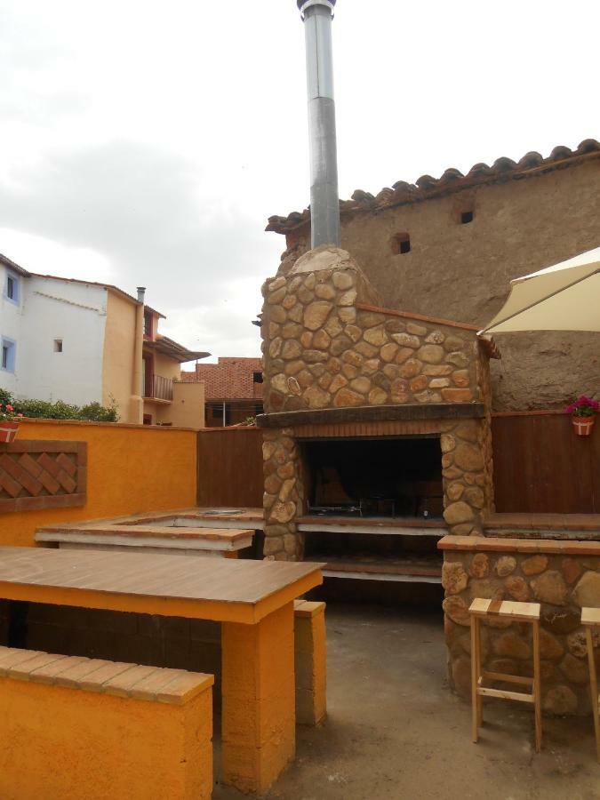 הוילה Olvés Casa Isabel מראה חיצוני תמונה